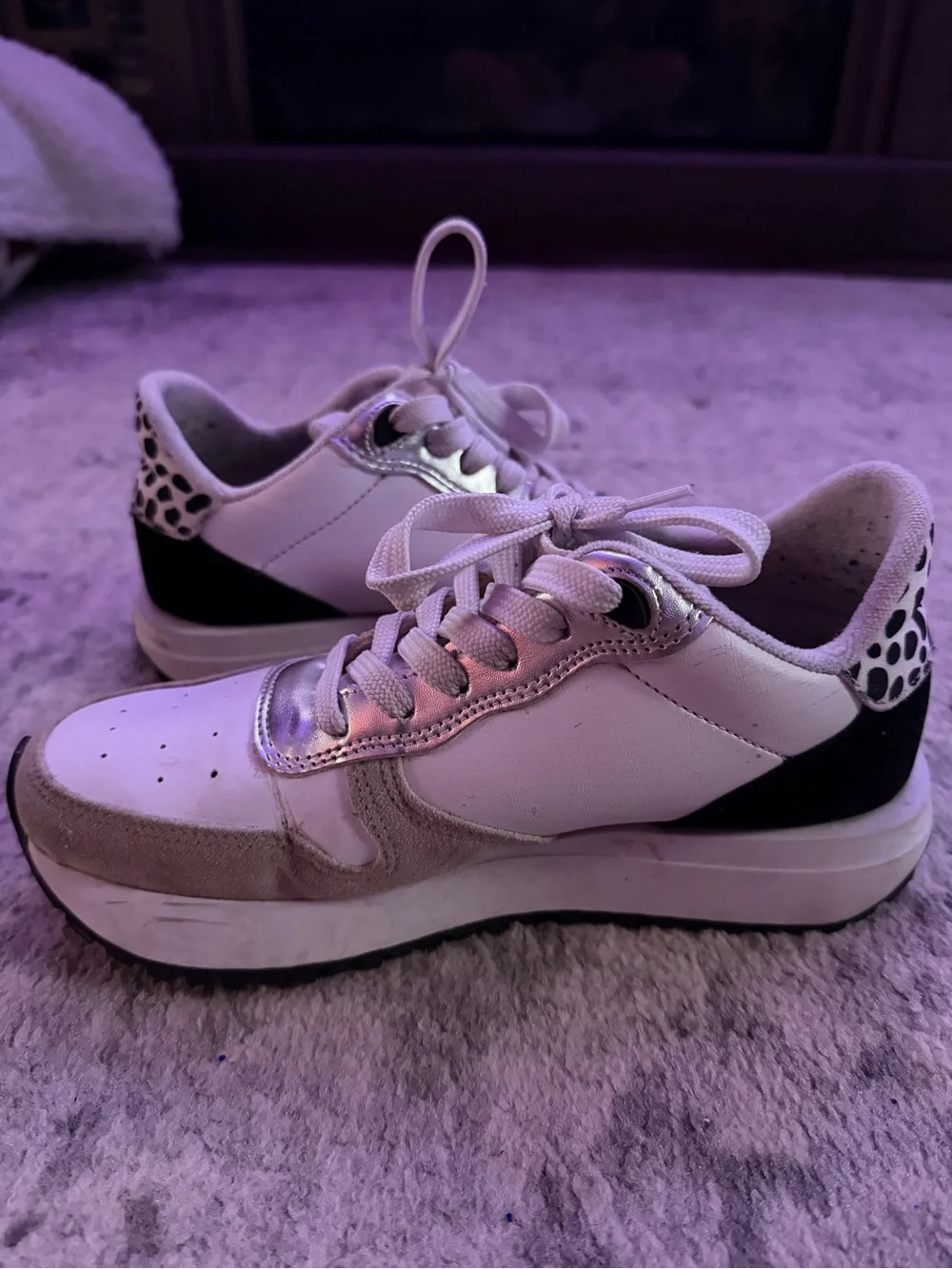 MKS Star Sneakers Women’s Size 7 White Silver Animal Print